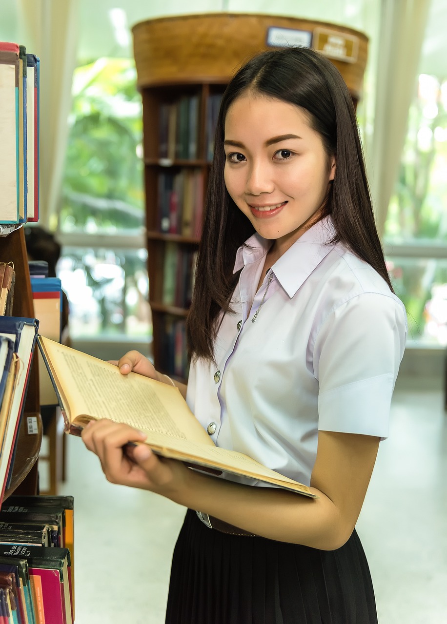 female, library, student-1822679.jpg